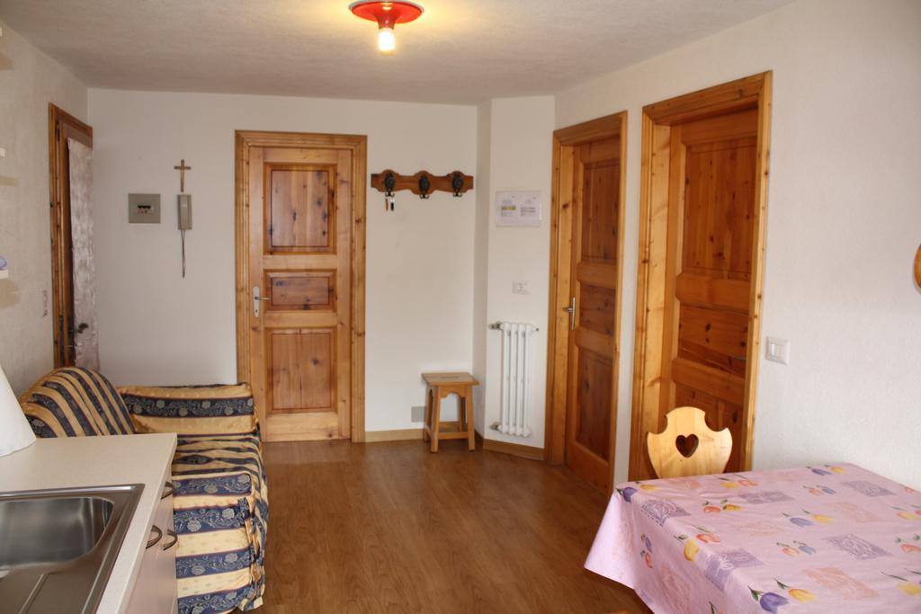 Casa Longa Apartment Livigno Room photo
